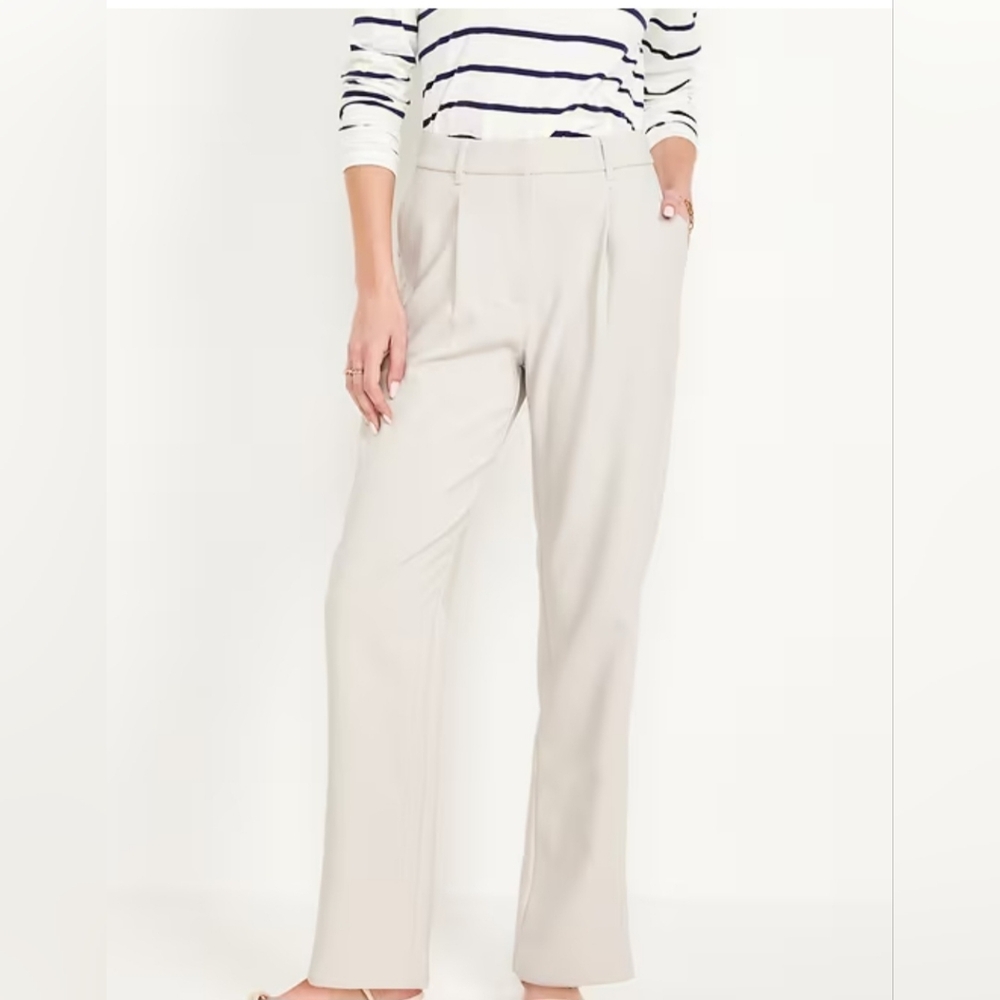 Old Navy Women's Extra High-Waisted Relaxed Slim Taylor Pants Medium